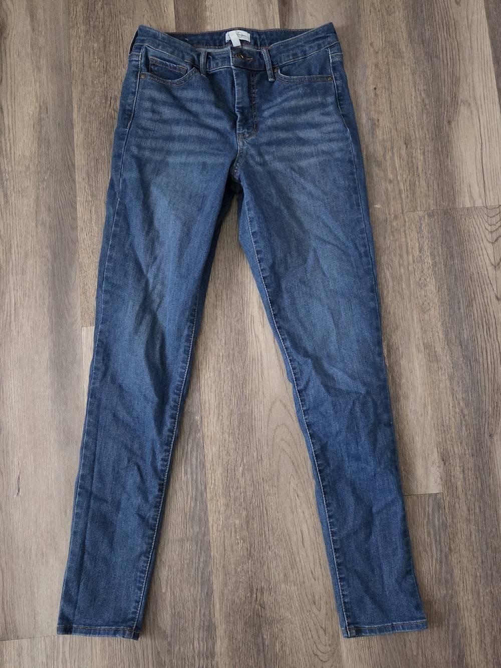 Jessica Simpson Skinny Jeans in Dark Blue Wash Size 4